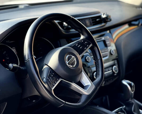 Белый Ниссан Кашкай, объемом двигателя 1.2 л и пробегом 99 тыс. км за 16490 $, фото 15 на Automoto.ua