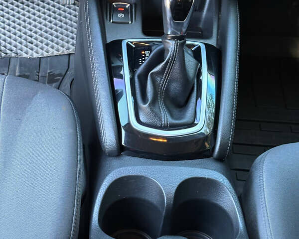 Белый Ниссан Кашкай, объемом двигателя 1.2 л и пробегом 87 тыс. км за 16200 $, фото 11 на Automoto.ua