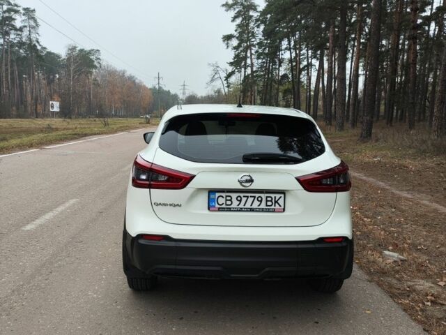 Белый Ниссан Кашкай, объемом двигателя 1.2 л и пробегом 42 тыс. км за 18200 $, фото 3 на Automoto.ua