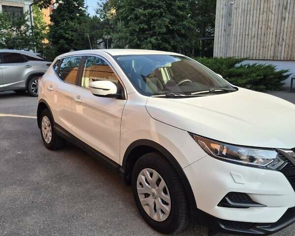 Белый Ниссан Кашкай, объемом двигателя 1.2 л и пробегом 49 тыс. км за 17000 $, фото 2 на Automoto.ua