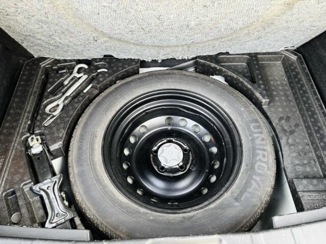 Белый Ниссан Кашкай, объемом двигателя 1.2 л и пробегом 130 тыс. км за 12300 $, фото 15 на Automoto.ua