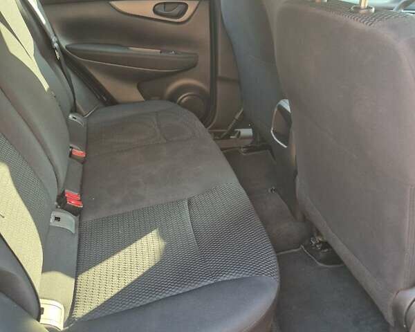 Белый Ниссан Кашкай, объемом двигателя 1.2 л и пробегом 49 тыс. км за 17000 $, фото 8 на Automoto.ua