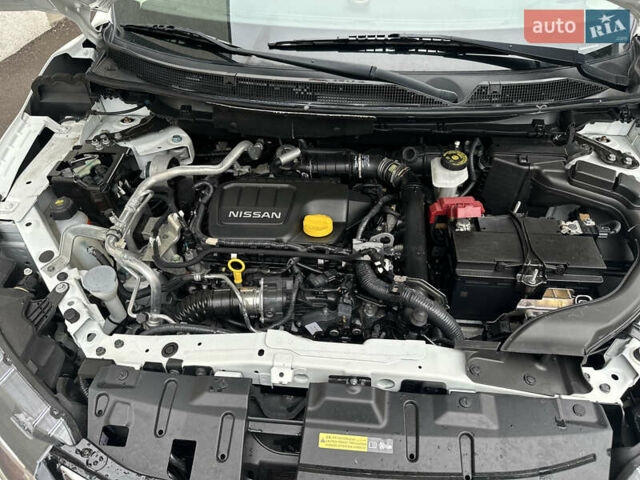Белый Ниссан Кашкай, объемом двигателя 1.6 л и пробегом 245 тыс. км за 14800 $, фото 25 на Automoto.ua