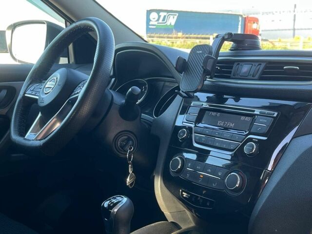 Белый Ниссан Кашкай, объемом двигателя 1.2 л и пробегом 93 тыс. км за 15990 $, фото 17 на Automoto.ua