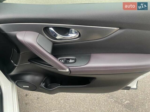 Белый Ниссан Кашкай, объемом двигателя 1.6 л и пробегом 58 тыс. км за 17900 $, фото 13 на Automoto.ua