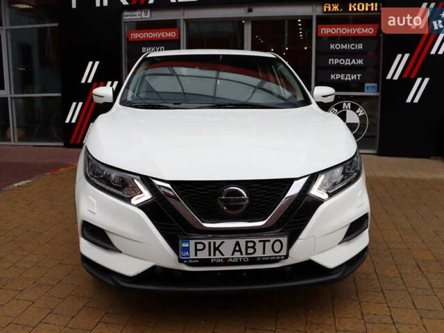 Белый Ниссан Кашкай, объемом двигателя 1.6 л и пробегом 245 тыс. км за 15900 $, фото 4 на Automoto.ua