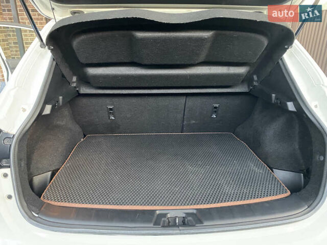 Белый Ниссан Кашкай, объемом двигателя 1.6 л и пробегом 92 тыс. км за 19950 $, фото 19 на Automoto.ua