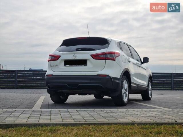 Белый Ниссан Кашкай, объемом двигателя 1.2 л и пробегом 178 тыс. км за 12800 $, фото 17 на Automoto.ua