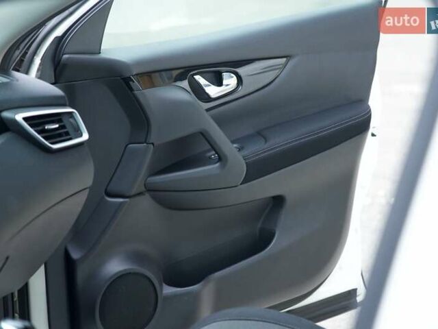 Білий Ніссан Кашкай, об'ємом двигуна 1.2 л та пробігом 141 тис. км за 14300 $, фото 10 на Automoto.ua