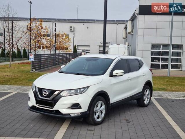 Белый Ниссан Кашкай, объемом двигателя 1.2 л и пробегом 178 тыс. км за 12800 $, фото 5 на Automoto.ua