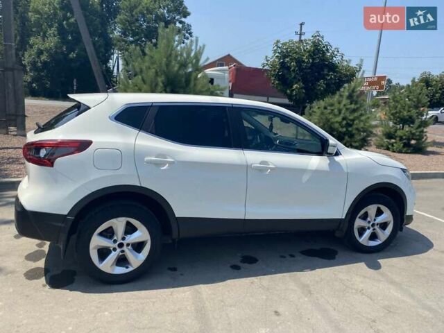 Білий Ніссан Кашкай, об'ємом двигуна 1.2 л та пробігом 108 тис. км за 14600 $, фото 6 на Automoto.ua