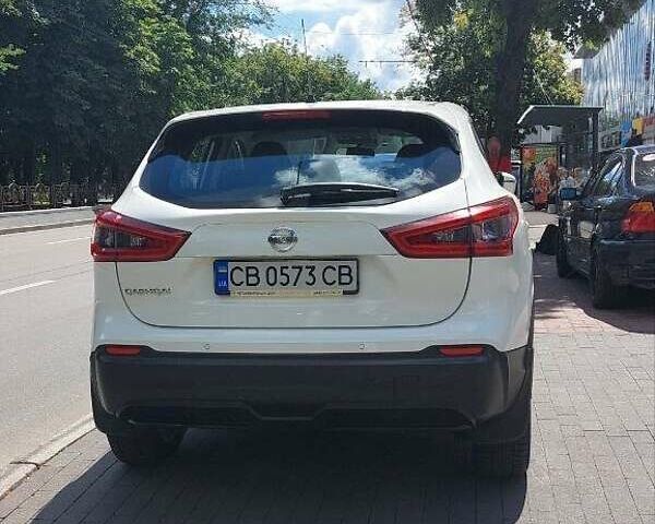 Белый Ниссан Кашкай, объемом двигателя 1.6 л и пробегом 120 тыс. км за 17000 $, фото 1 на Automoto.ua