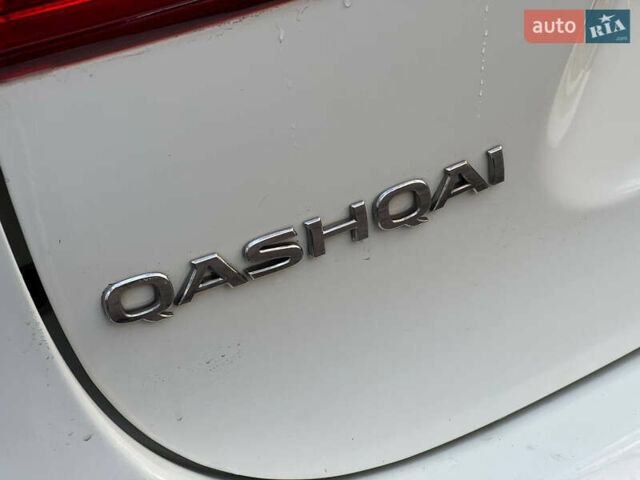 Белый Ниссан Кашкай, объемом двигателя 1.2 л и пробегом 113 тыс. км за 10950 $, фото 21 на Automoto.ua