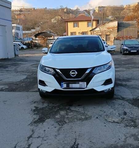 Білий Ніссан Кашкай, об'ємом двигуна 1.2 л та пробігом 130 тис. км за 12200 $, фото 2 на Automoto.ua