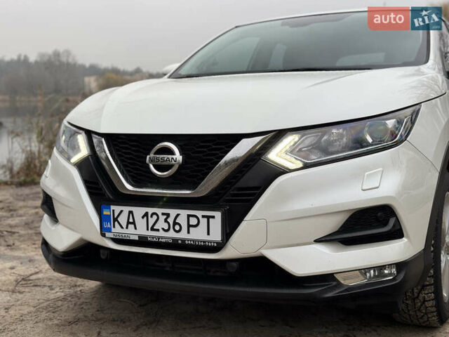 Белый Ниссан Кашкай, объемом двигателя 1.2 л и пробегом 76 тыс. км за 13300 $, фото 9 на Automoto.ua