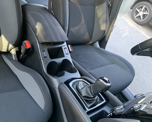 Белый Ниссан Кашкай, объемом двигателя 1.6 л и пробегом 120 тыс. км за 17000 $, фото 3 на Automoto.ua