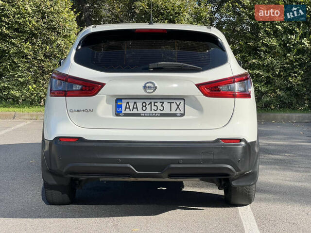 Білий Ніссан Кашкай, об'ємом двигуна 1.2 л та пробігом 205 тис. км за 11500 $, фото 48 на Automoto.ua