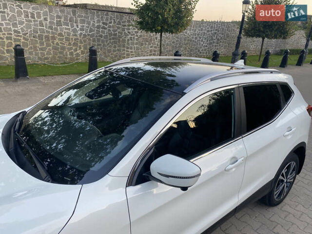 Белый Ниссан Кашкай, объемом двигателя 1.6 л и пробегом 92 тыс. км за 19950 $, фото 5 на Automoto.ua