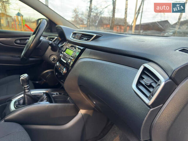 Белый Ниссан Кашкай, объемом двигателя 1.2 л и пробегом 113 тыс. км за 10950 $, фото 53 на Automoto.ua