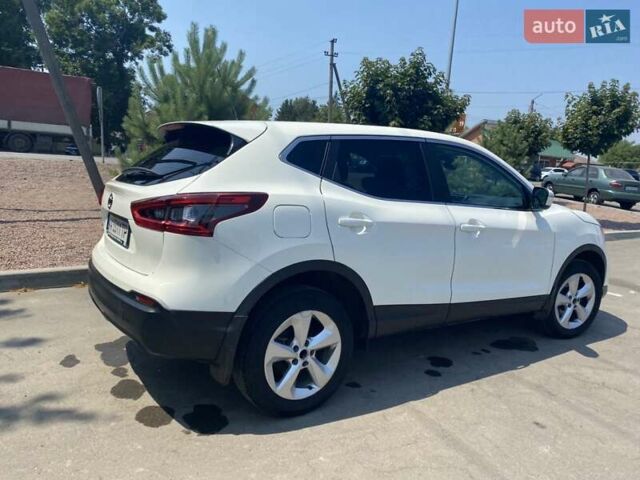 Білий Ніссан Кашкай, об'ємом двигуна 1.2 л та пробігом 108 тис. км за 14600 $, фото 7 на Automoto.ua
