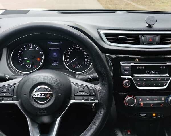Белый Ниссан Кашкай, объемом двигателя 1.2 л и пробегом 42 тыс. км за 18200 $, фото 9 на Automoto.ua