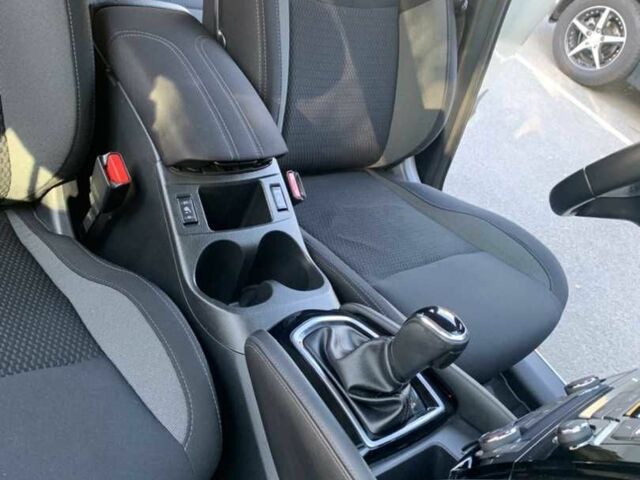 Белый Ниссан Кашкай, объемом двигателя 1.6 л и пробегом 120 тыс. км за 17000 $, фото 3 на Automoto.ua