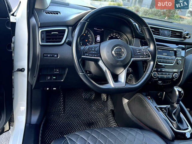 Белый Ниссан Кашкай, объемом двигателя 1.2 л и пробегом 99 тыс. км за 16490 $, фото 11 на Automoto.ua