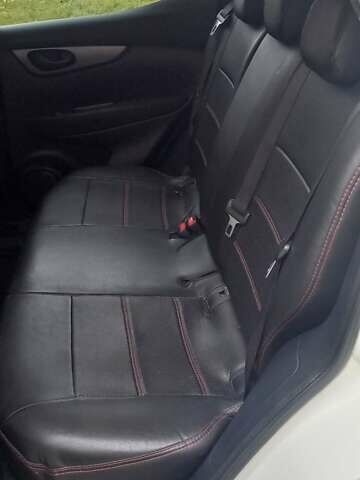 Белый Ниссан Кашкай, объемом двигателя 1.2 л и пробегом 90 тыс. км за 14200 $, фото 4 на Automoto.ua