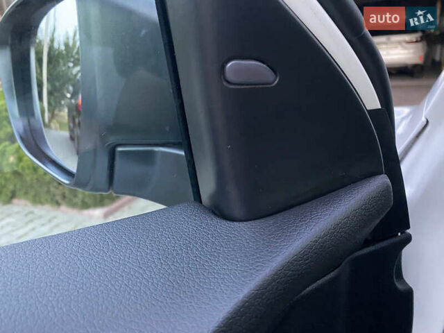 Белый Ниссан Кашкай, объемом двигателя 1.6 л и пробегом 92 тыс. км за 19950 $, фото 38 на Automoto.ua