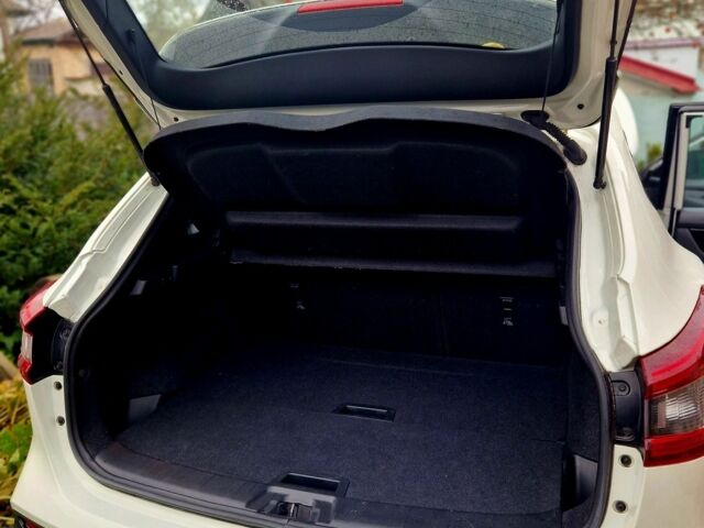 Білий Ніссан Кашкай, об'ємом двигуна 2 л та пробігом 61 тис. км за 23000 $, фото 7 на Automoto.ua