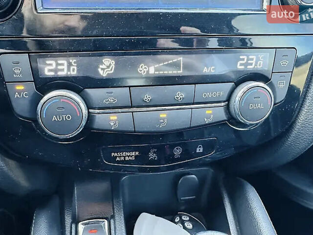 Белый Ниссан Кашкай, объемом двигателя 1.2 л и пробегом 100 тыс. км за 12900 $, фото 19 на Automoto.ua