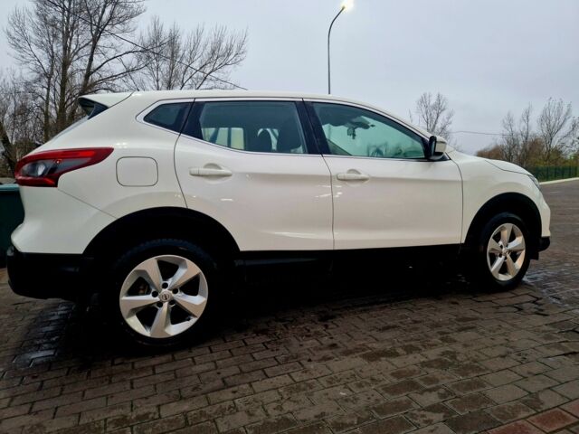 Білий Ніссан Кашкай, об'ємом двигуна 2 л та пробігом 61 тис. км за 23000 $, фото 3 на Automoto.ua