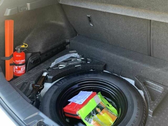 Белый Ниссан Кашкай, объемом двигателя 1.6 л и пробегом 120 тыс. км за 17000 $, фото 6 на Automoto.ua