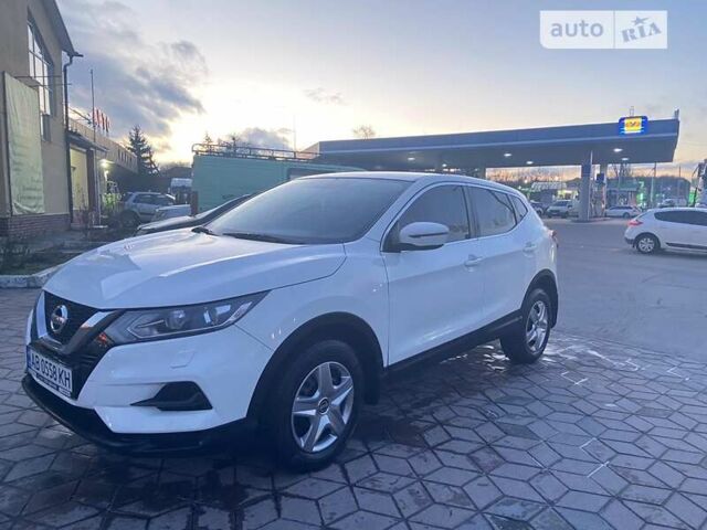 Білий Ніссан Кашкай, об'ємом двигуна 1.6 л та пробігом 102 тис. км за 16999 $, фото 3 на Automoto.ua