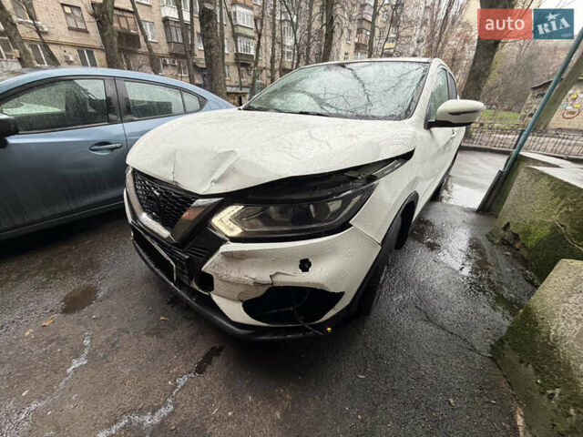 Білий Ніссан Кашкай, об'ємом двигуна 0 л та пробігом 200 тис. км за 8800 $, фото 2 на Automoto.ua