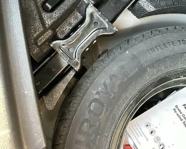 Белый Ниссан Кашкай, объемом двигателя 1.2 л и пробегом 100 тыс. км за 12900 $, фото 22 на Automoto.ua