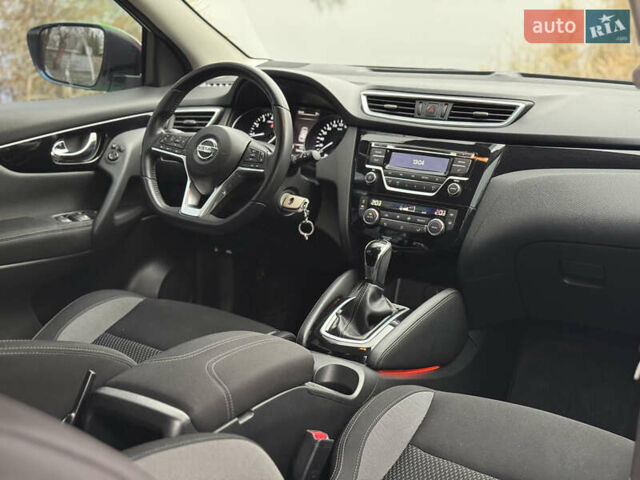 Белый Ниссан Кашкай, объемом двигателя 1.2 л и пробегом 76 тыс. км за 13300 $, фото 20 на Automoto.ua