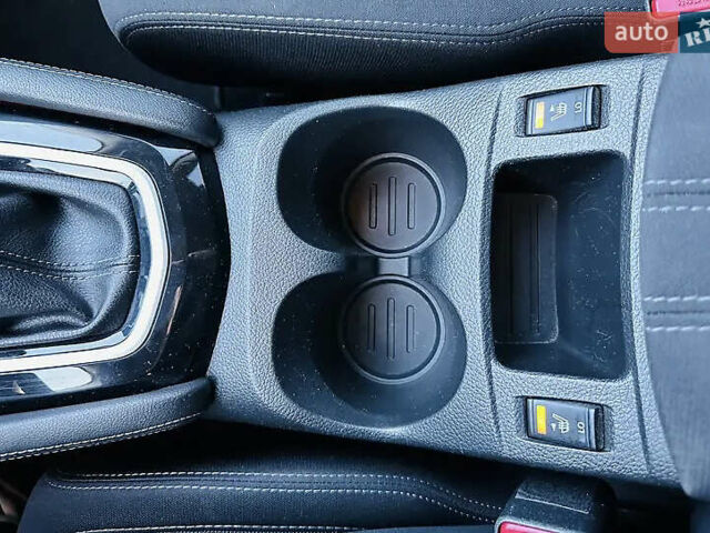 Белый Ниссан Кашкай, объемом двигателя 1.2 л и пробегом 100 тыс. км за 12900 $, фото 11 на Automoto.ua