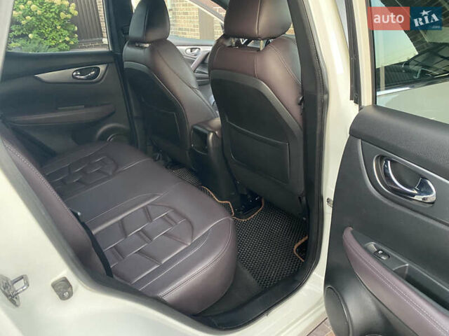 Белый Ниссан Кашкай, объемом двигателя 1.6 л и пробегом 92 тыс. км за 19950 $, фото 22 на Automoto.ua