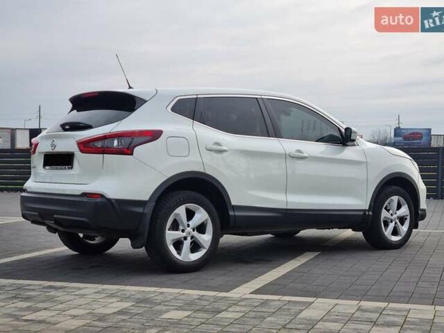 Белый Ниссан Кашкай, объемом двигателя 1.2 л и пробегом 178 тыс. км за 12800 $, фото 13 на Automoto.ua