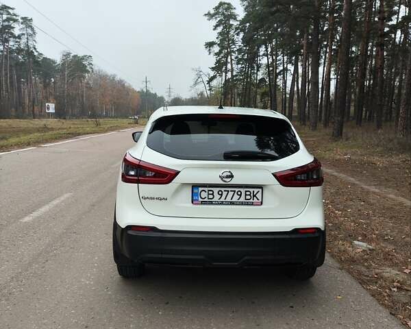 Белый Ниссан Кашкай, объемом двигателя 1.2 л и пробегом 42 тыс. км за 18200 $, фото 6 на Automoto.ua