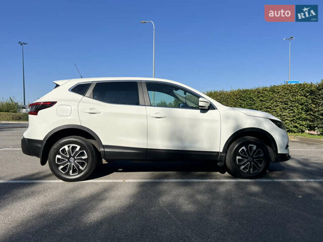 Білий Ніссан Кашкай, об'ємом двигуна 1.2 л та пробігом 205 тис. км за 11500 $, фото 22 на Automoto.ua