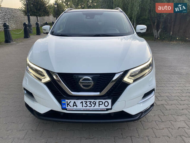 Белый Ниссан Кашкай, объемом двигателя 1.6 л и пробегом 92 тыс. км за 19950 $, фото 6 на Automoto.ua