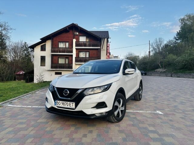 Белый Ниссан Кашкай, объемом двигателя 1.2 л и пробегом 130 тыс. км за 12300 $, фото 1 на Automoto.ua