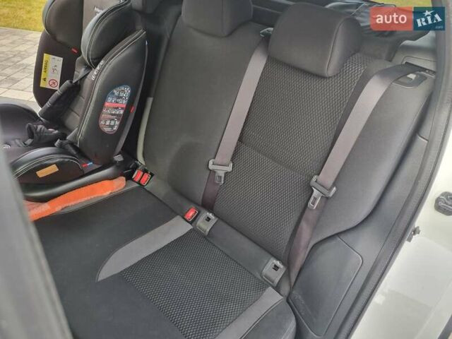 Белый Ниссан Кашкай, объемом двигателя 1.2 л и пробегом 178 тыс. км за 12800 $, фото 24 на Automoto.ua