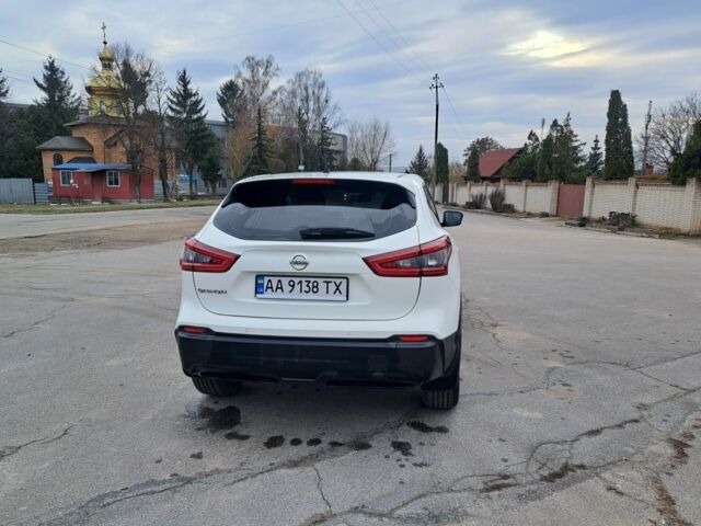 Белый Ниссан Кашкай, объемом двигателя 1.2 л и пробегом 104 тыс. км за 15200 $, фото 13 на Automoto.ua