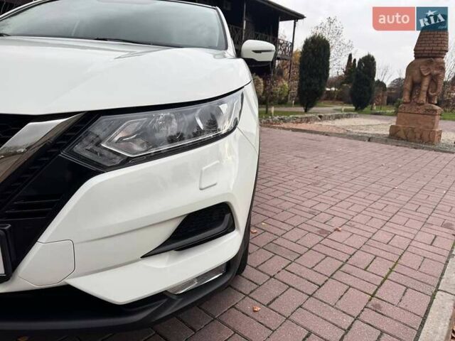 Белый Ниссан Кашкай, объемом двигателя 1.2 л и пробегом 161 тыс. км за 11900 $, фото 11 на Automoto.ua