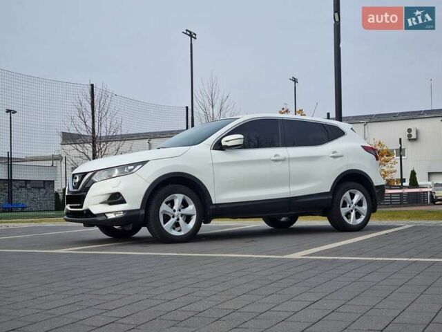 Белый Ниссан Кашкай, объемом двигателя 1.2 л и пробегом 178 тыс. км за 12800 $, фото 3 на Automoto.ua