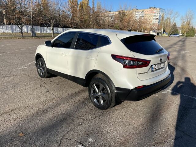 Ниссан Кашкай 2018 в Кривом Роге на Automoto.ua Белый Ниссан Кашкай, объемом двигателя 2 л и пробегом 76 тыс. км за 21000 $, фото 4 на Automoto.ua