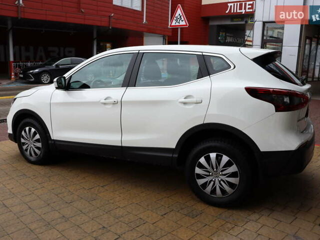 Белый Ниссан Кашкай, объемом двигателя 1.6 л и пробегом 245 тыс. км за 15900 $, фото 7 на Automoto.ua